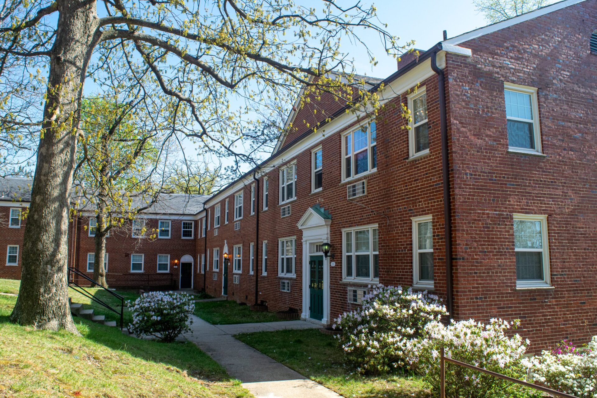 Barcrofts apartments entry
