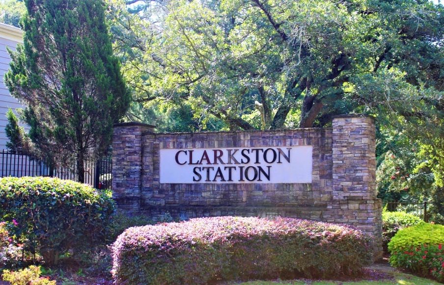 Clarkston Station & Woodside Village